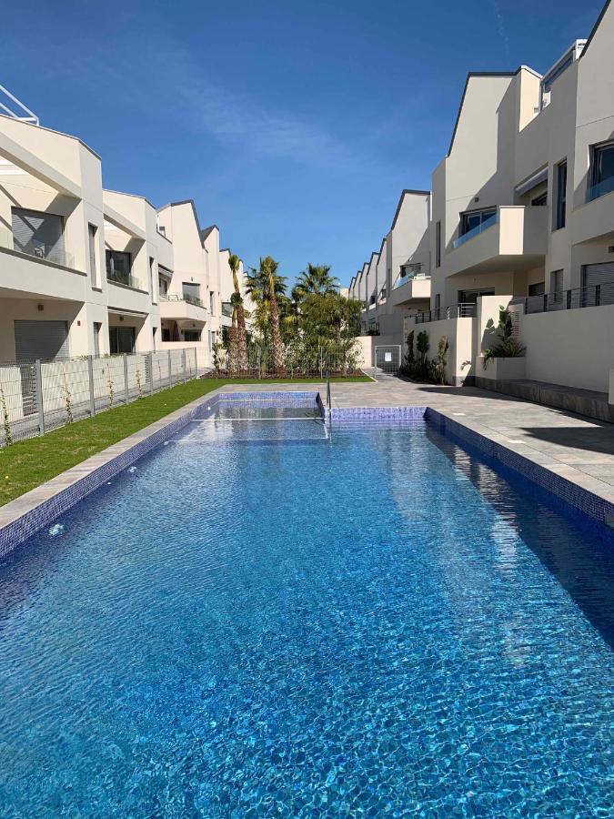 Apartamento Amalia Delux En Torrevieja Exterior photo